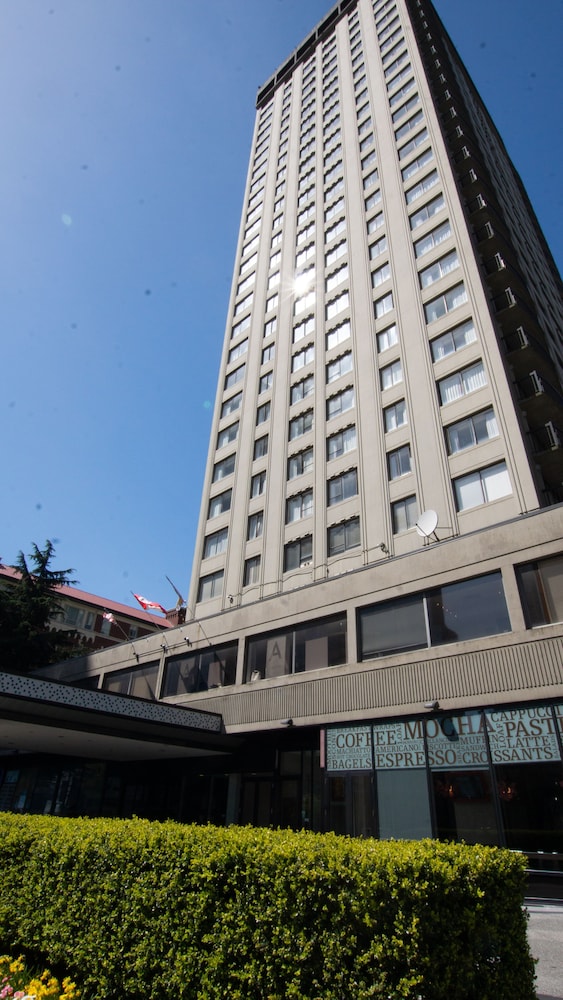 Century Plaza Hotel & Spa 2/74
