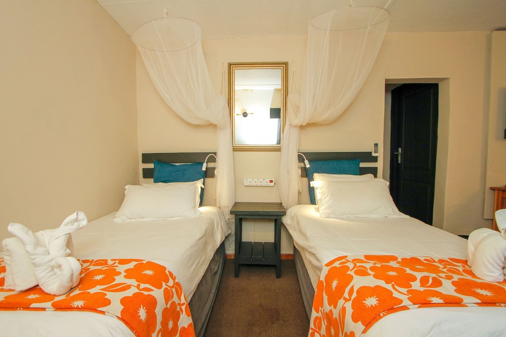 Umlilo Lodge 14/64