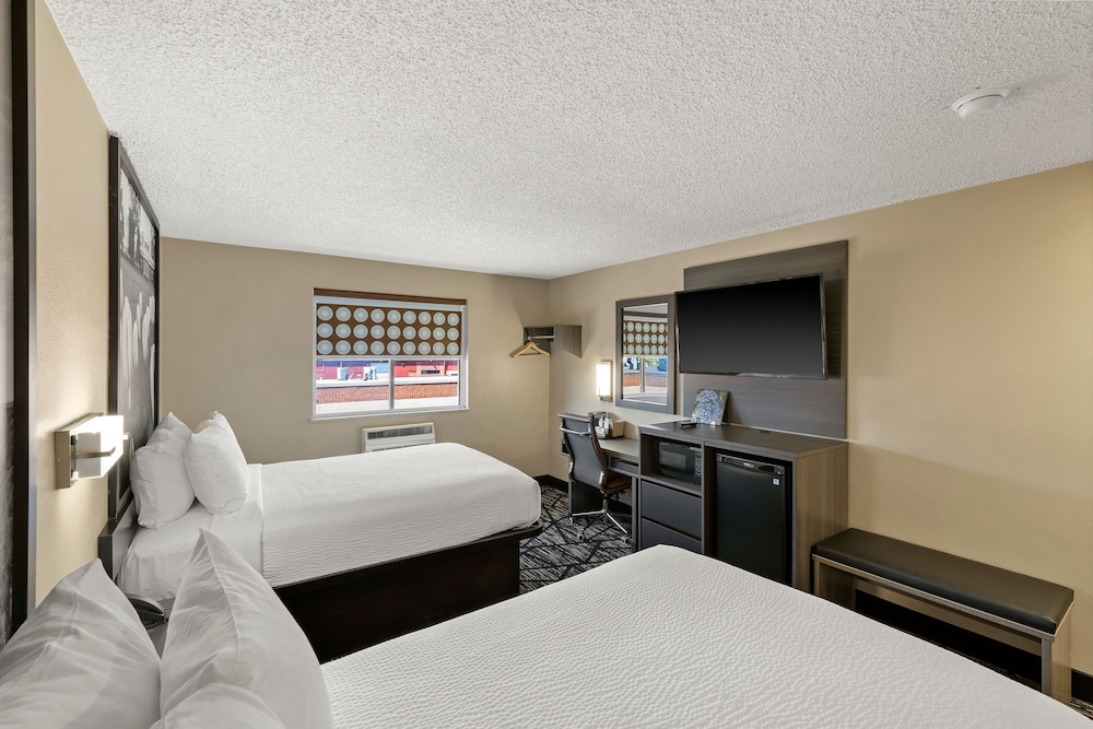 Super 8 by Wyndham Charlottesville 36/51