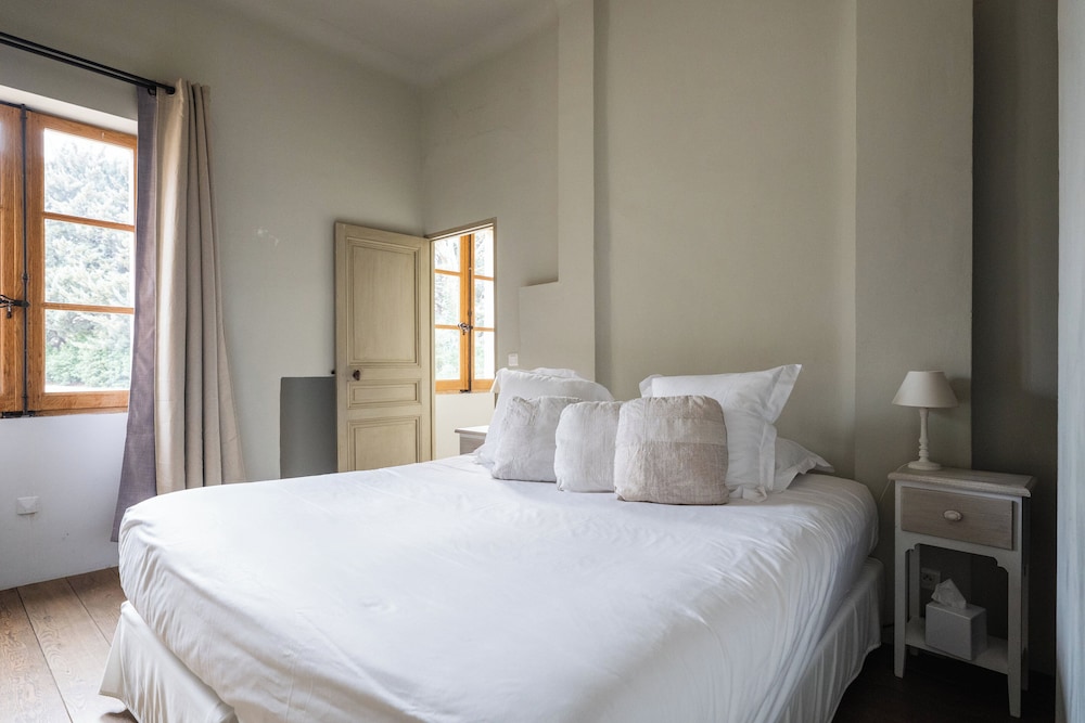 Le Galinier Lourmarin, a Beaumier Guesthouse 20/50