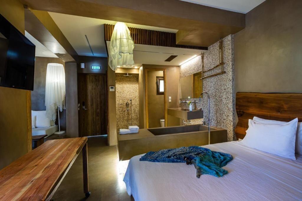 Signature, Studio, Suite