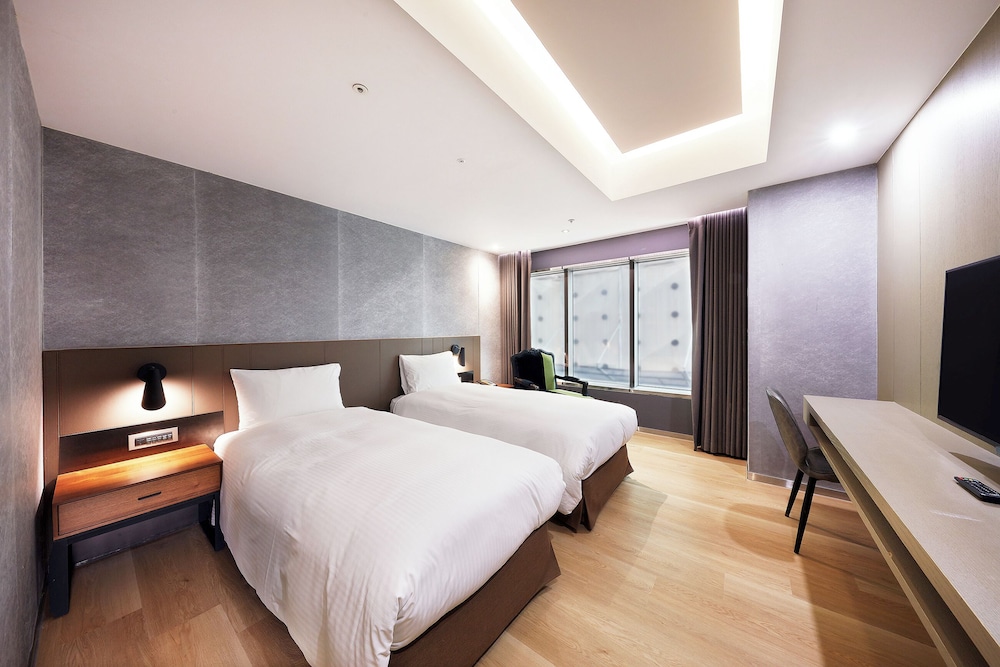 CHECK inn Taipei Nanjing 32/73