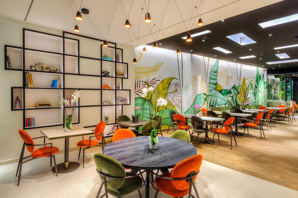 Ivis 4 Hotel 36/56