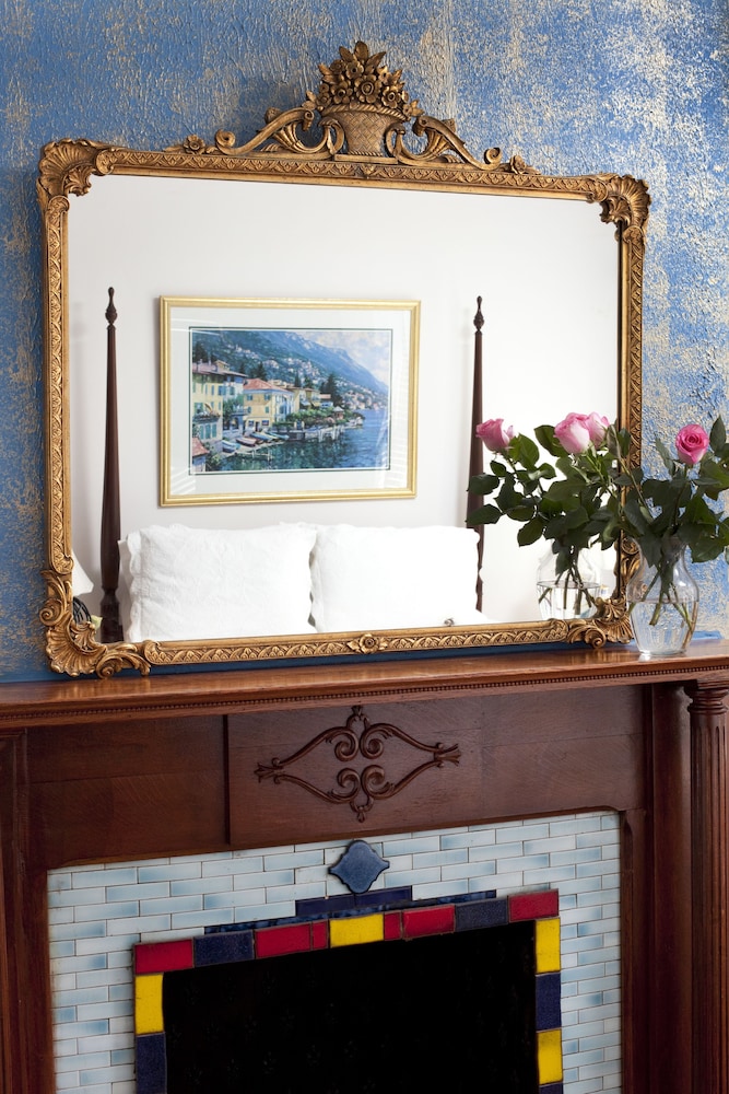American Guest House 3/50