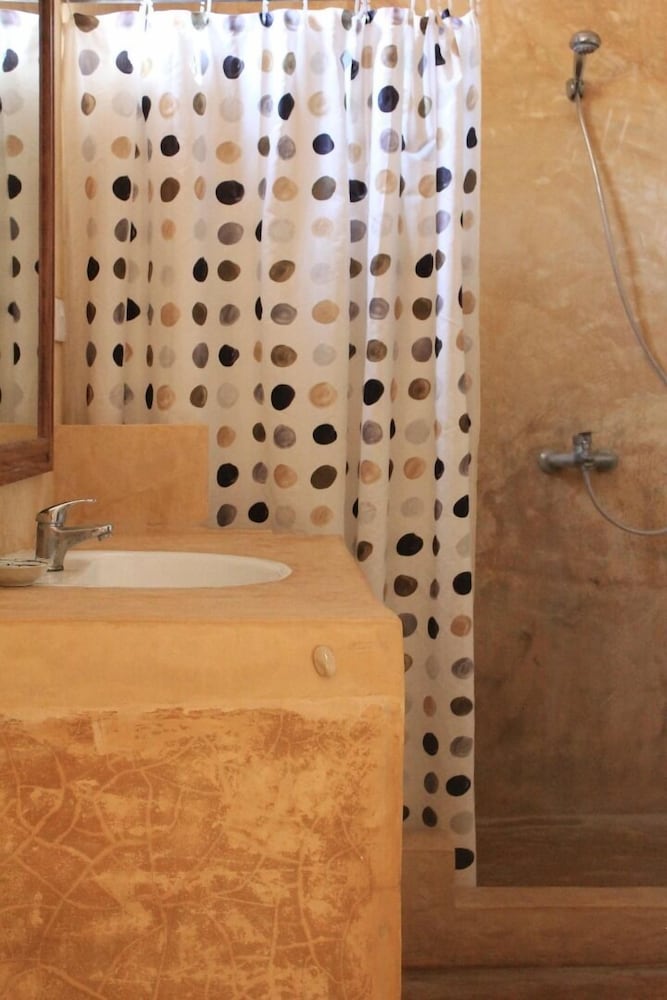 Casa Umoja Guesthouse 27/50