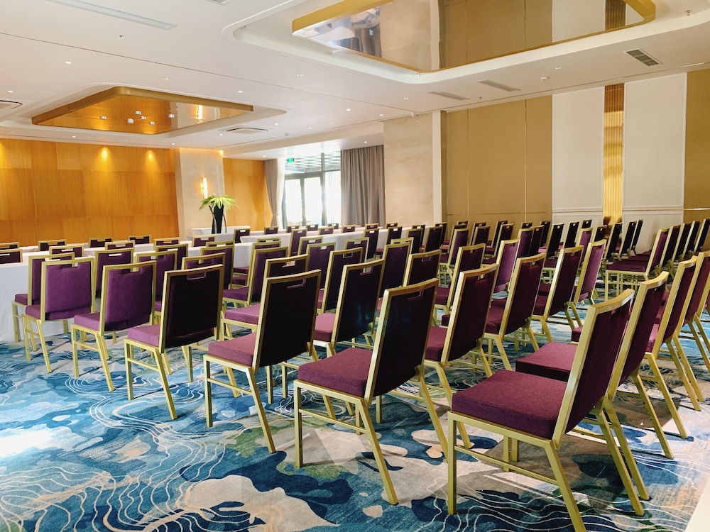 Wyndham Royal Beachfront Resort & Spa Hoi An Danang 48/59