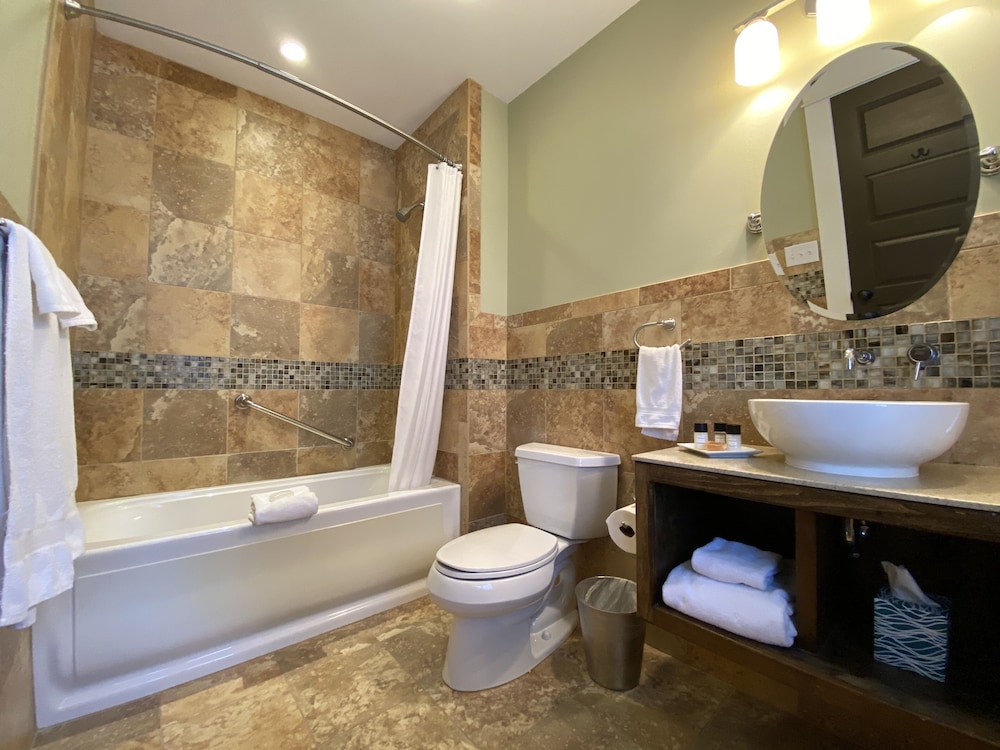 Showers Inn 64/71