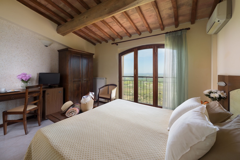 Hotel dei Capitani 30/65