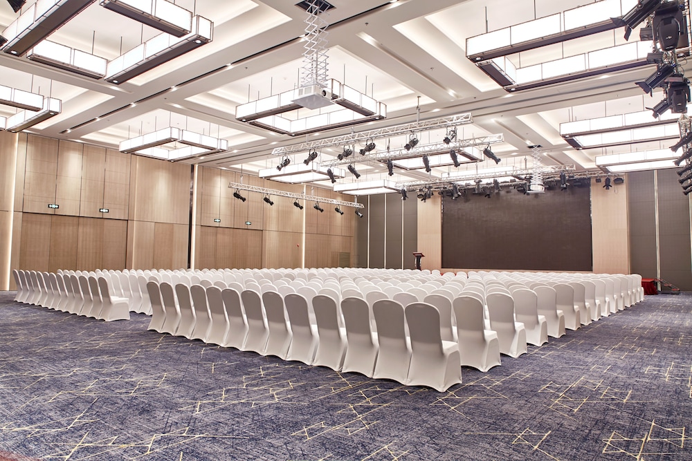 Courtyard by Marriott Shenzhen Northwest 40/43
