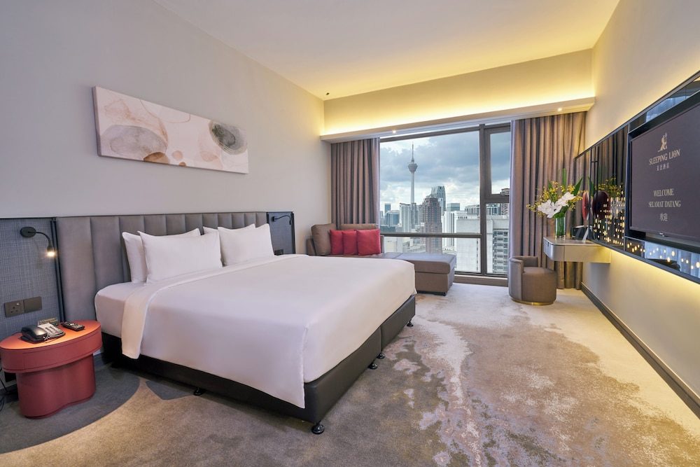 Sleeping Lion Suites 28/61