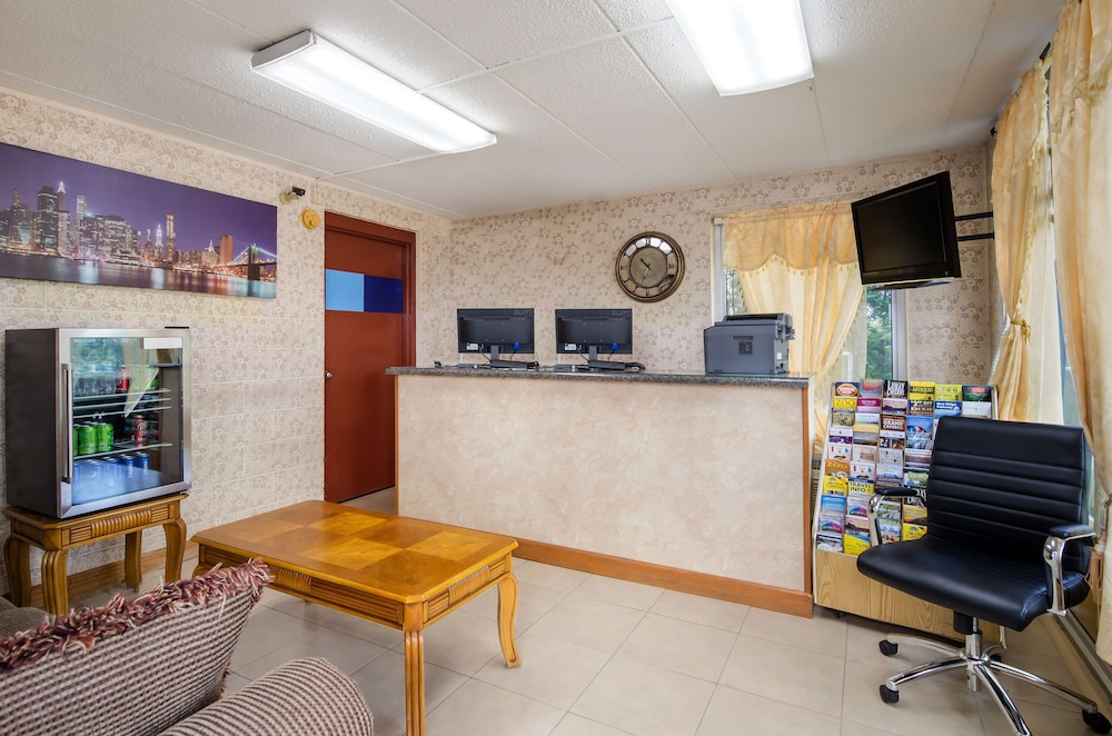 Americas Best Value Inn Wytheville 10/36
