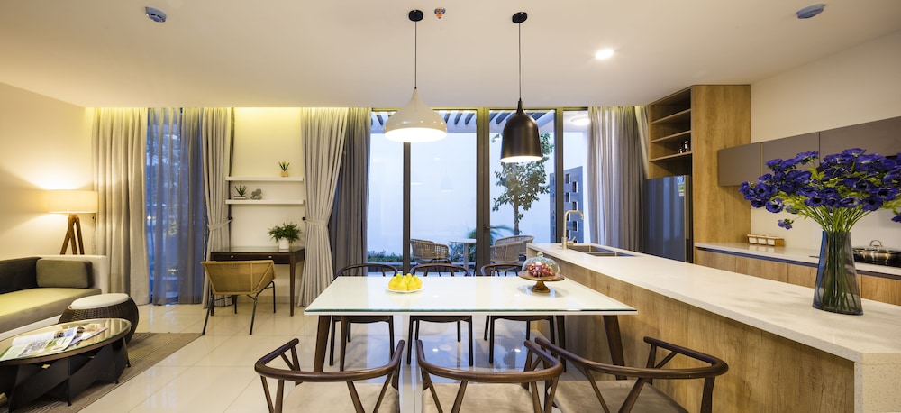 Oceanami Villas And Beach Club 56/67