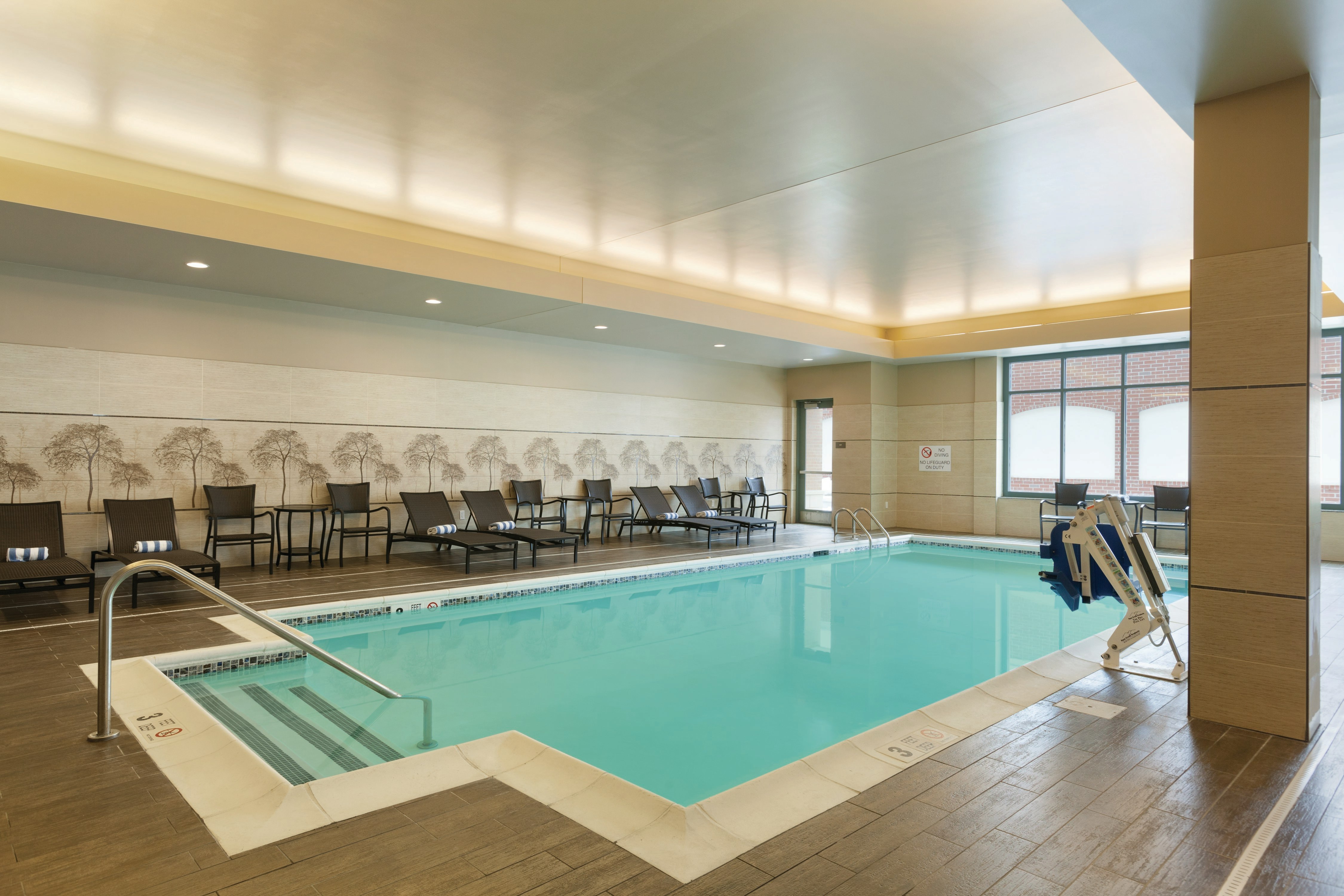 Embassy Suites Saratoga Springs NY 19/56