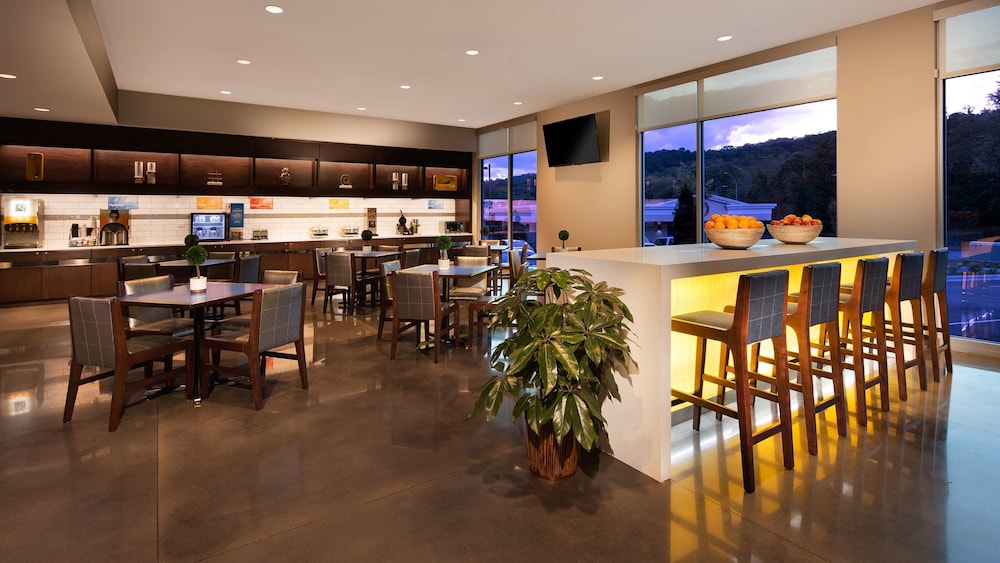 Glo Best Western Asheville Tunnel Road 29/34