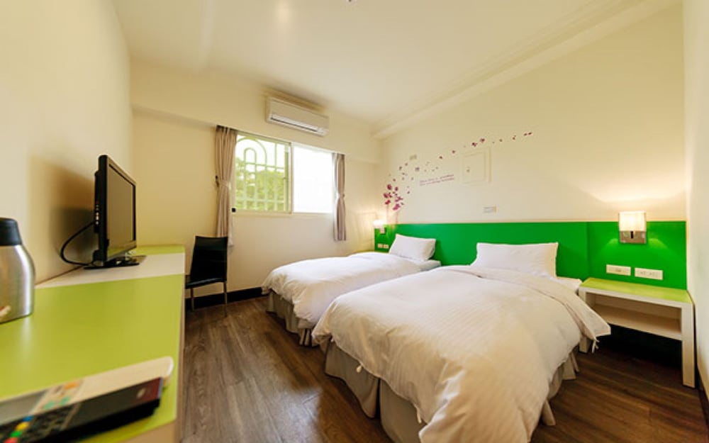 Backpackers Inn 9/18