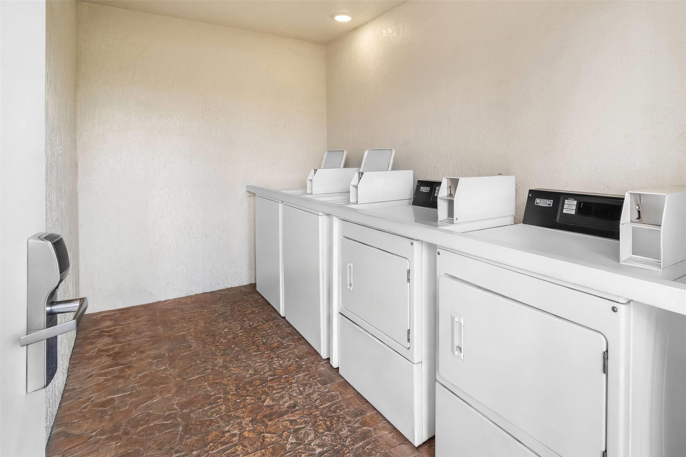 Days Inn By Wyndham Florida City 10/28