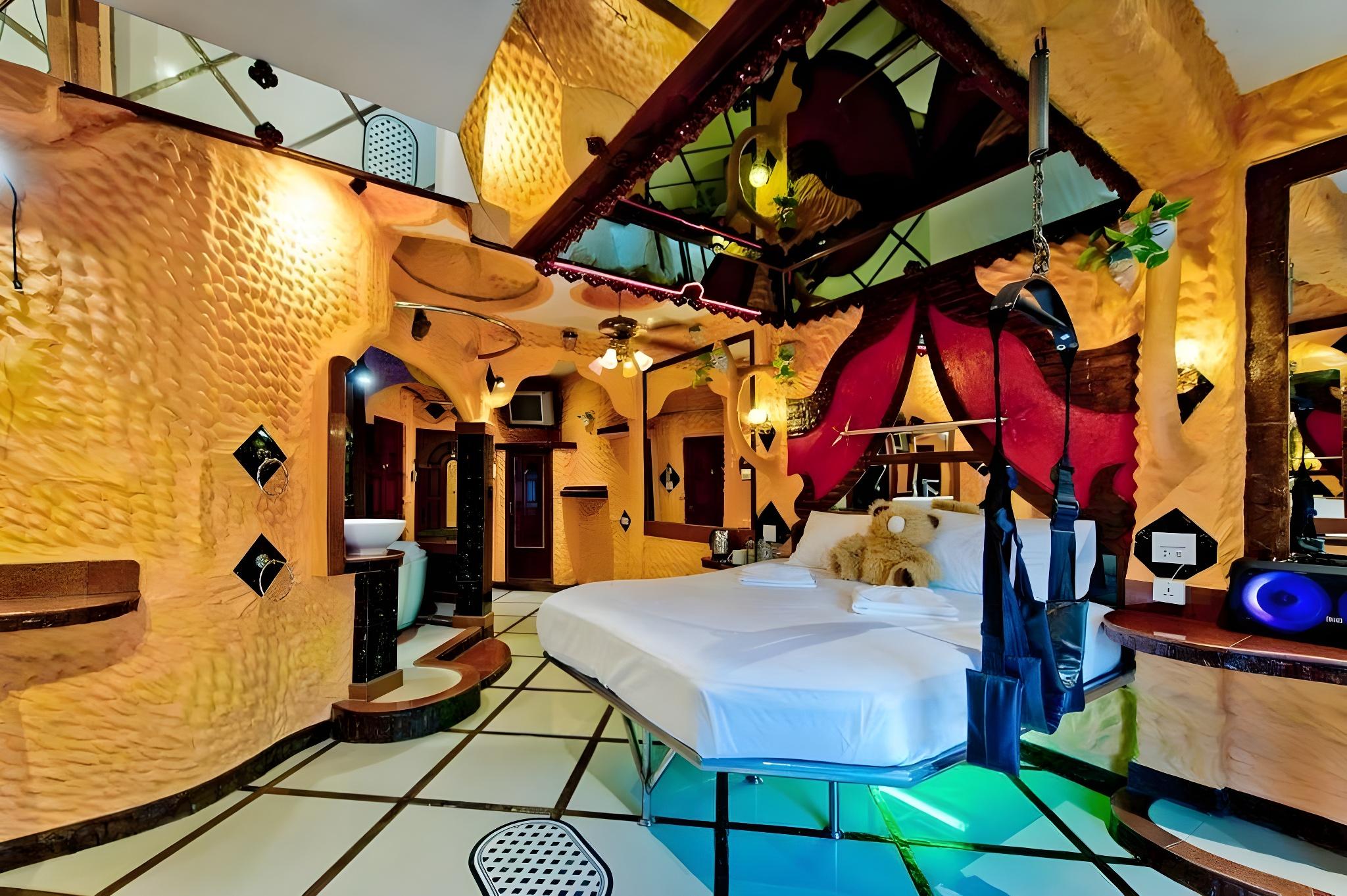 Penthouse Pattaya - Adults Only 11/35
