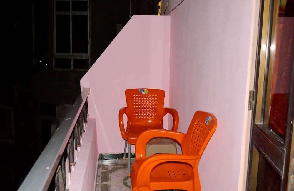 City Hostel 25/50