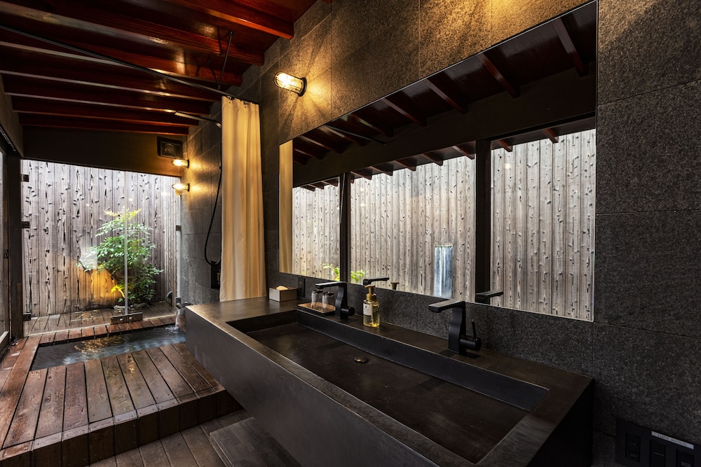 Rinn Premium Machiya Townhouse Kyoto Nijo Castle North [VR] 26/50