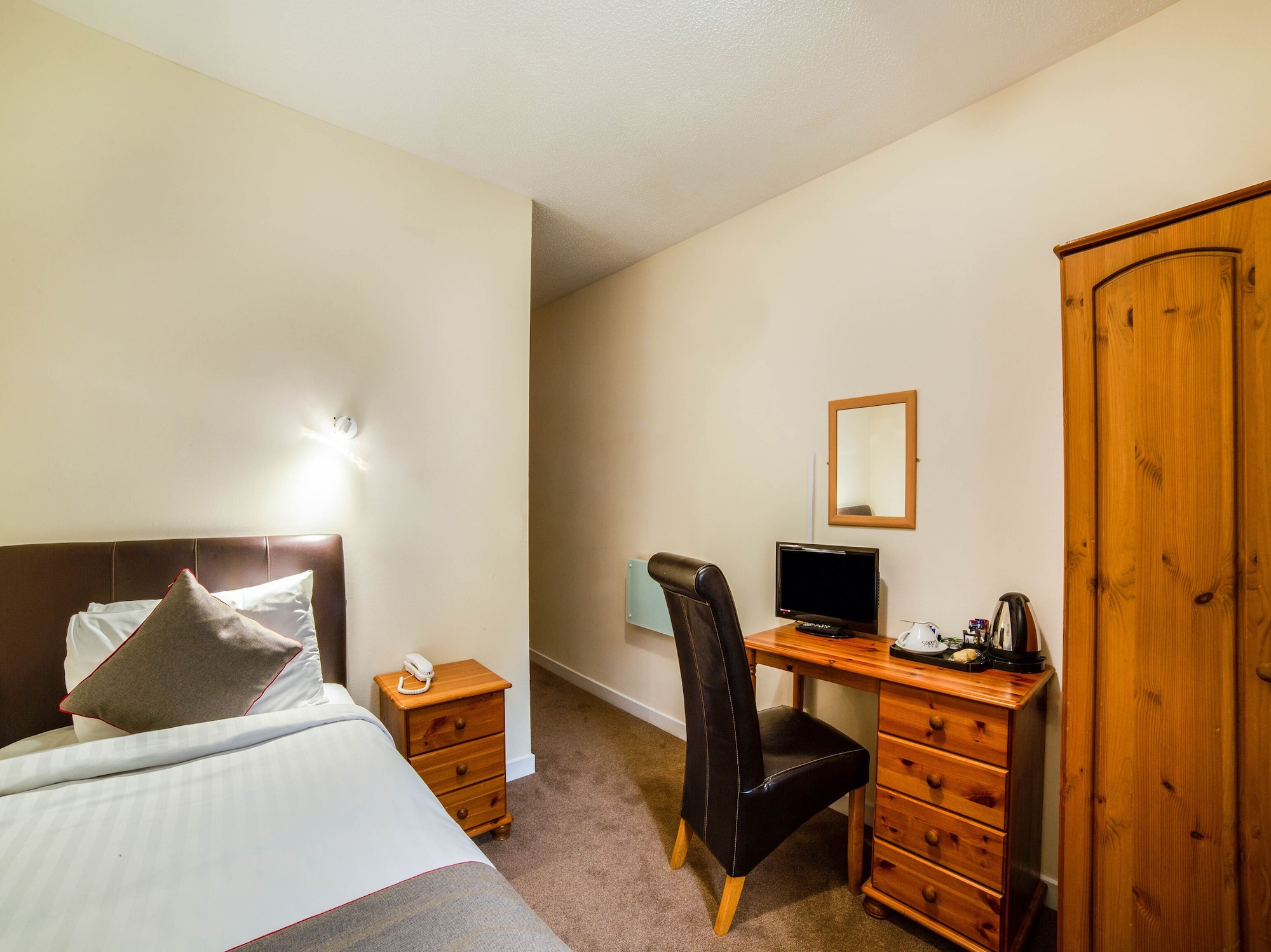 BASIC, DOUBLE BED, ANNEX