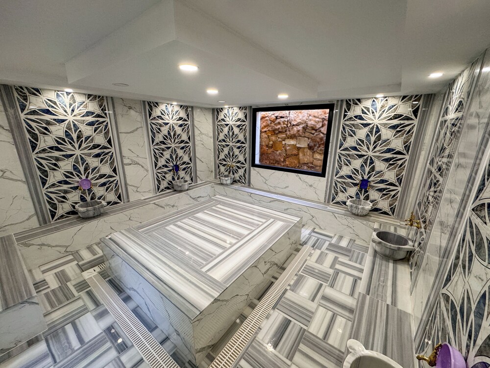 Çelik Thermal & Spa 42/48