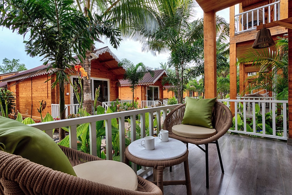 Aralea Beach Resort by Stone Wood Morjim 44/47