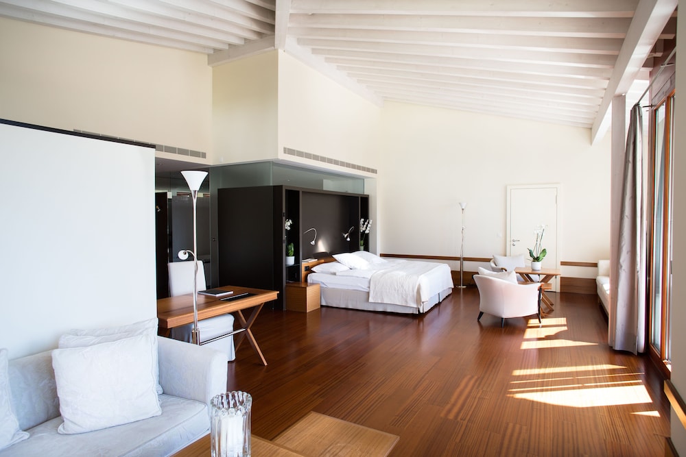 Nescens, Junior Suite, King Bed