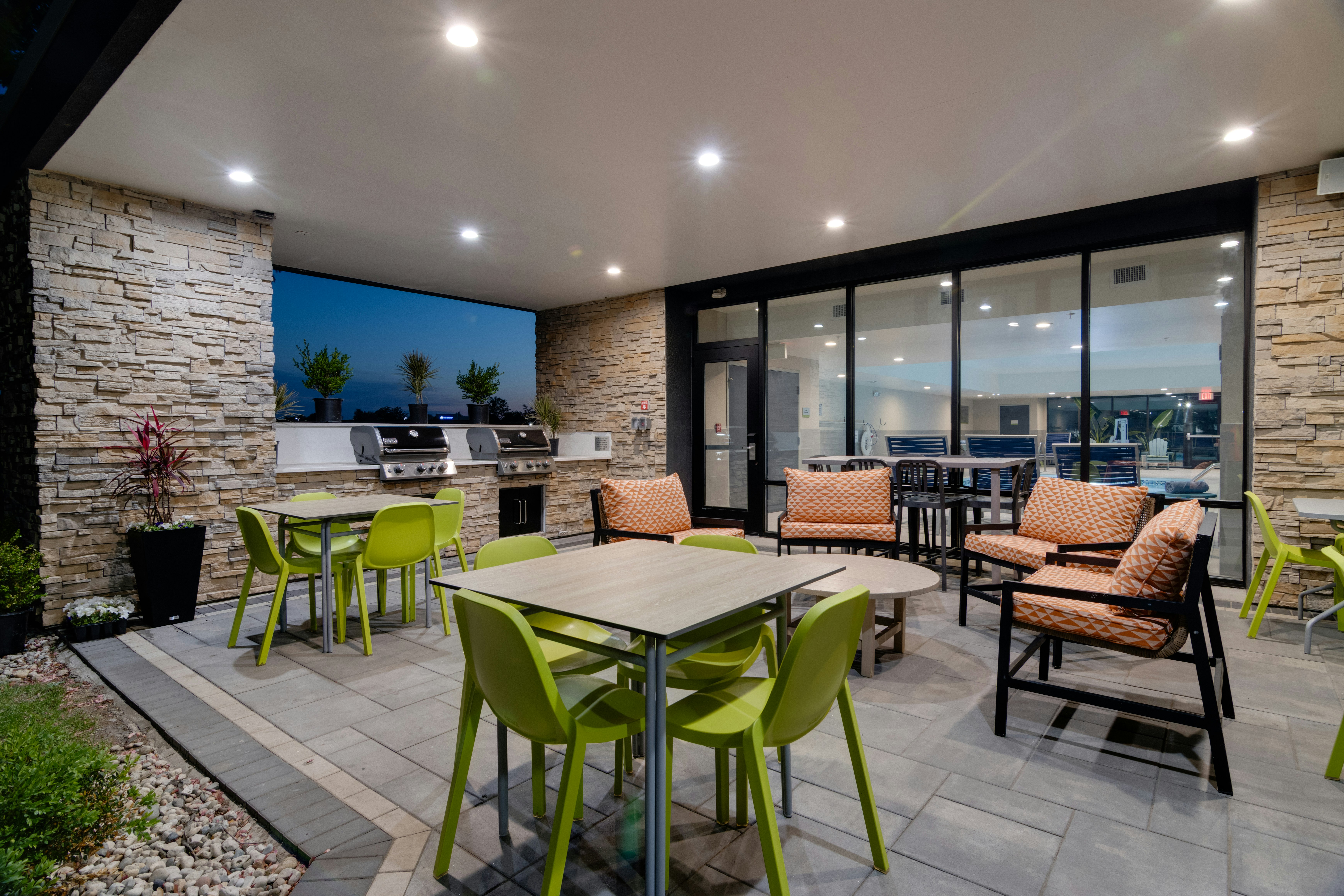 Home2 Suites by Hilton Bolingbrook Chicago 22/27