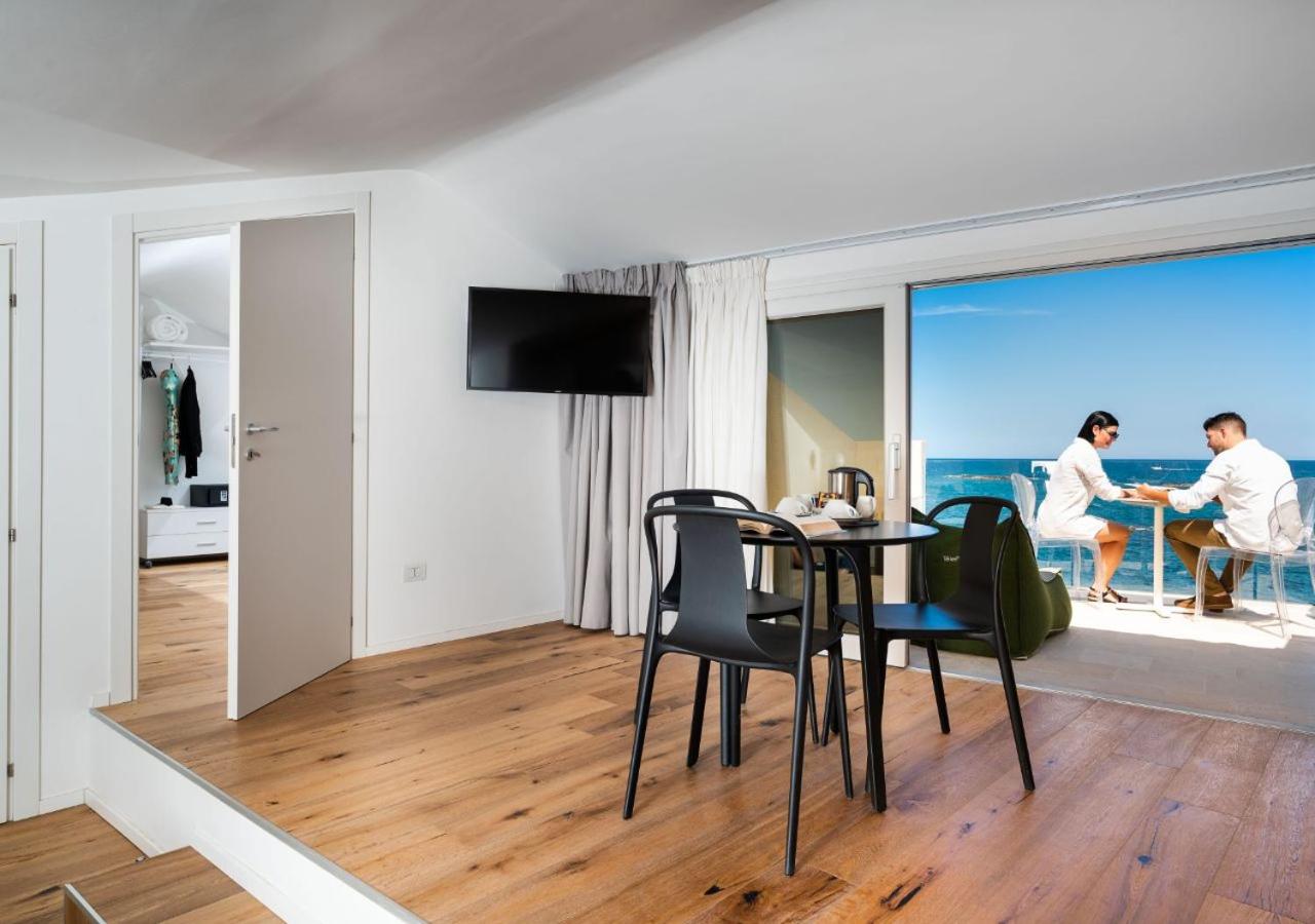 Re Dionisio Luxury Suites 9/16