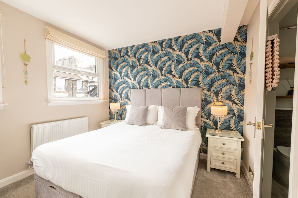 Number 80 Bed Then Breakfast 32/65