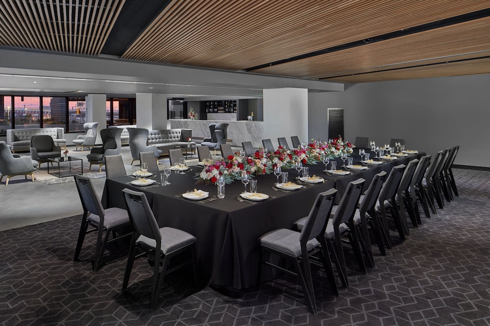 Vibe Hotel Melbourne Docklands 57/67