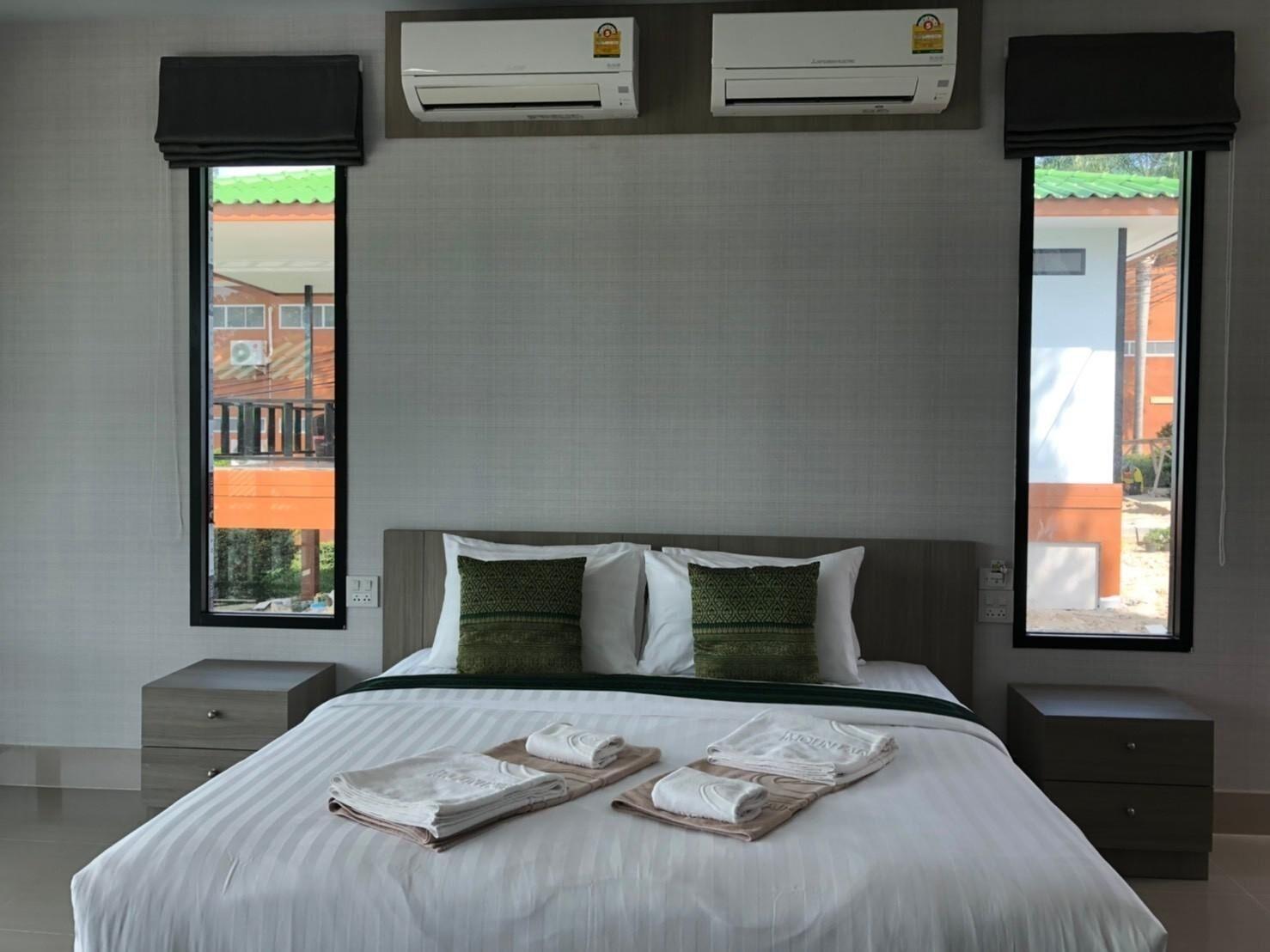 Deluxe, Double Bed