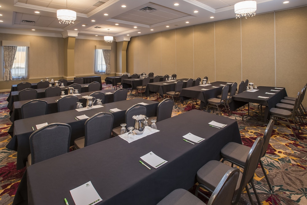 Holiday Inn Conference Ctr Edmonton South 51/72
