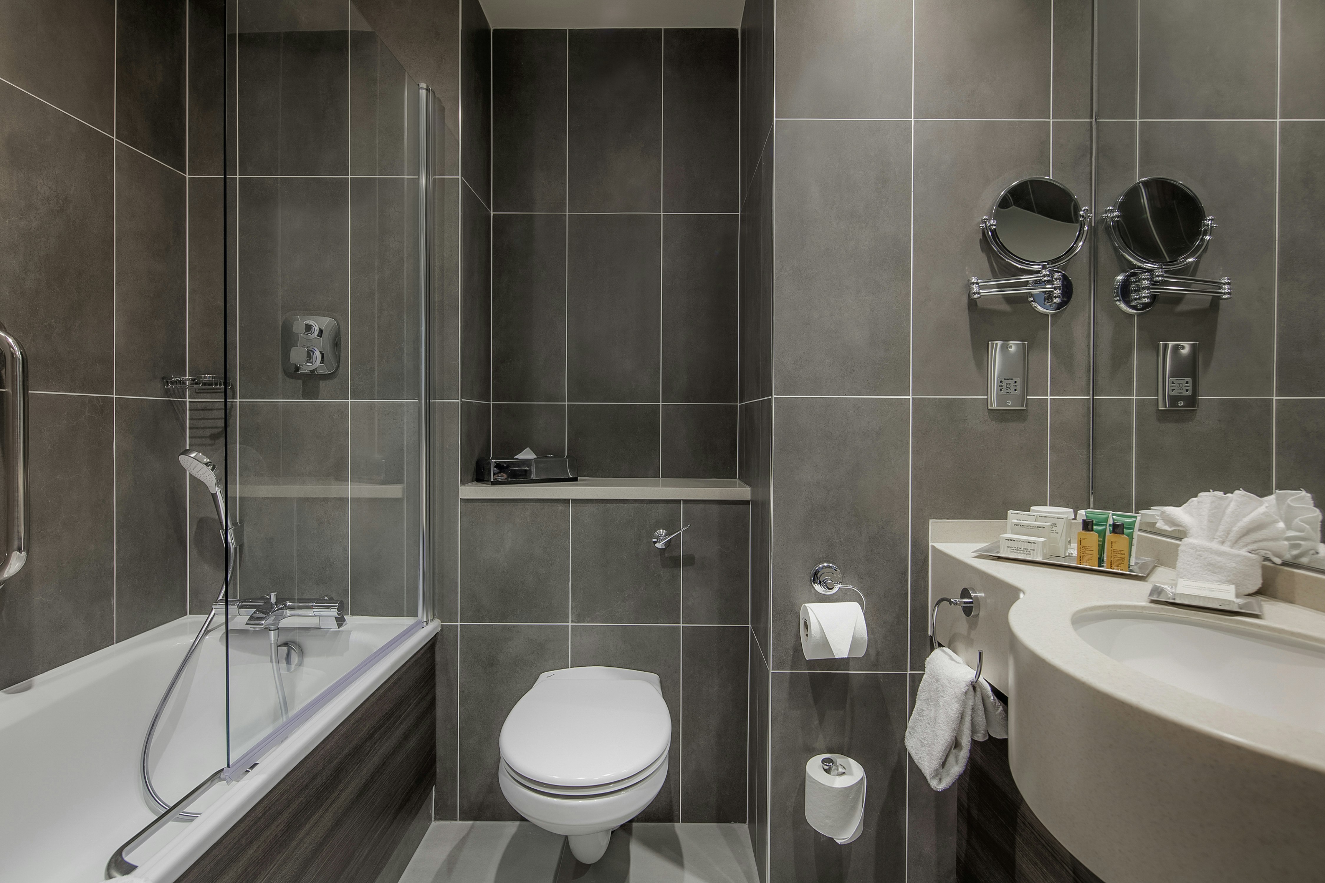 Hilton Dublin 48/50