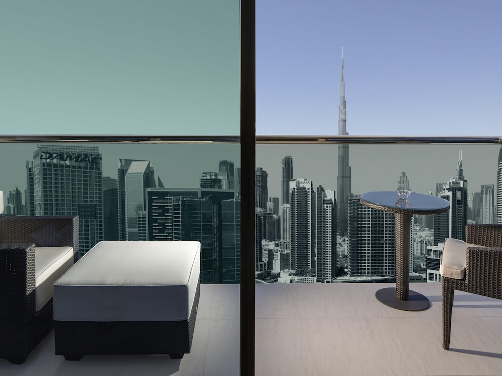 Hyde Hotel Dubai 48/80