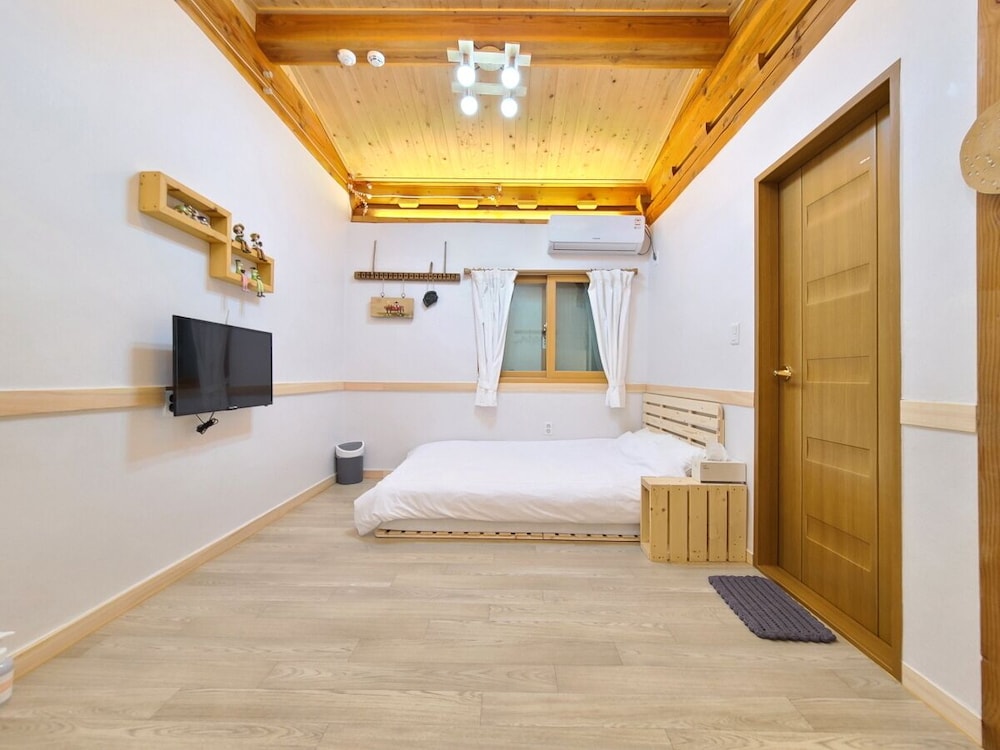Nadul Hanok 15/50