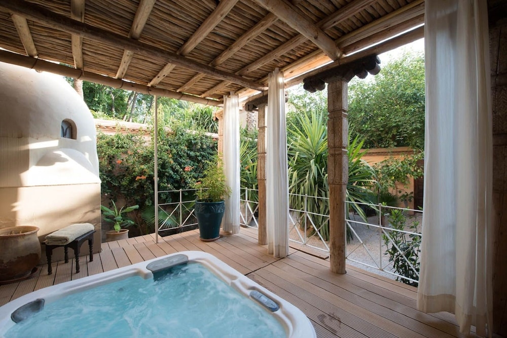 Riad Les Deux Tours 33/75