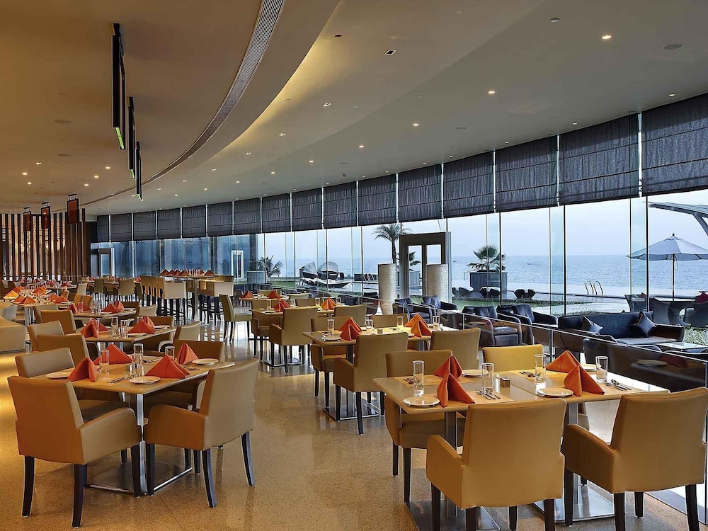 Novotel Visakhapatnam Varun Beach Hotel 54/75