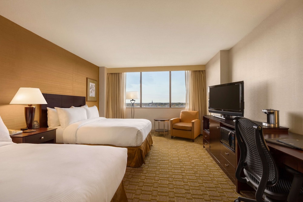Room, 2 Queen Beds, City View