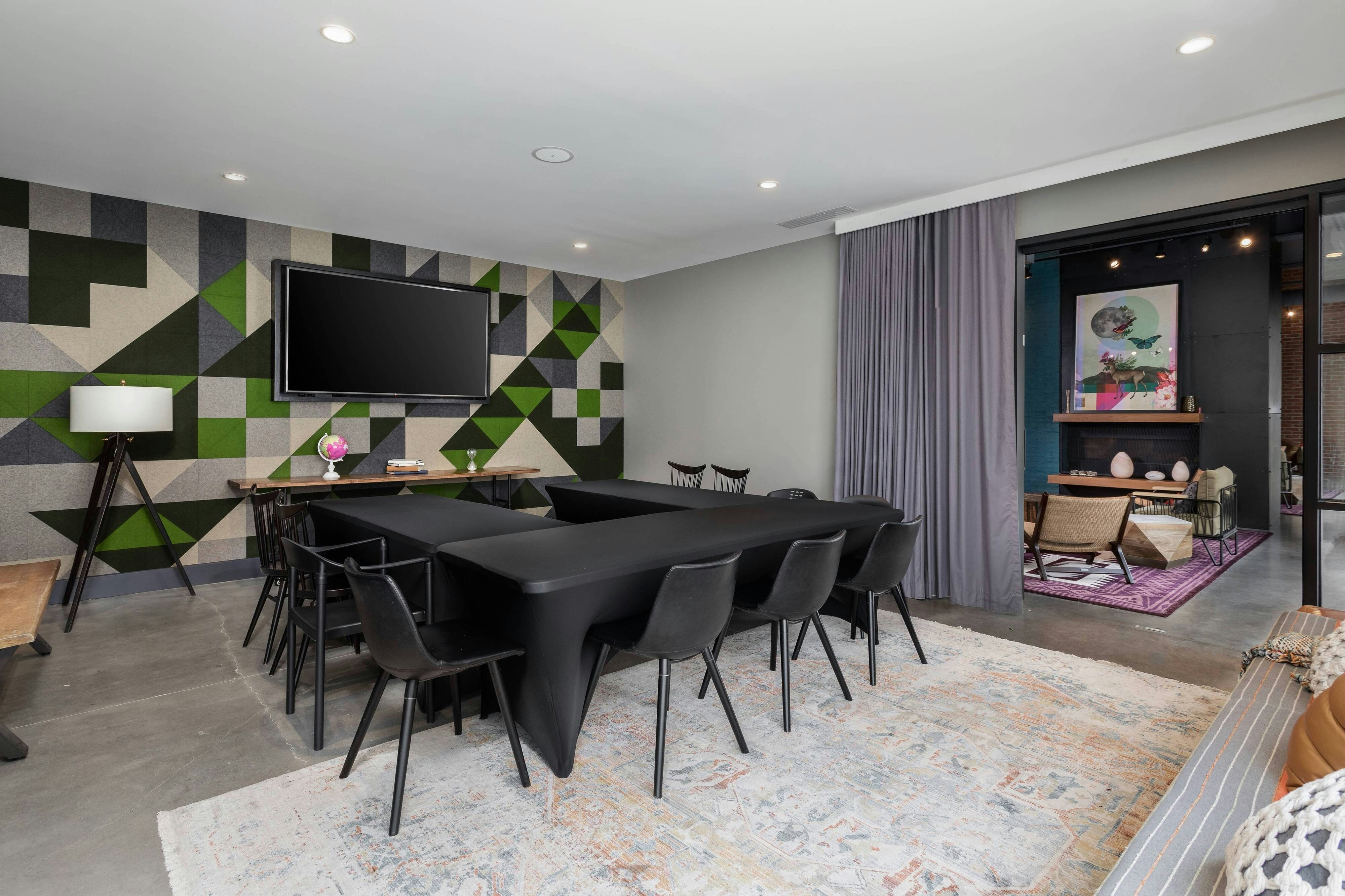 Moxy Chattanooga Downtown 55/60