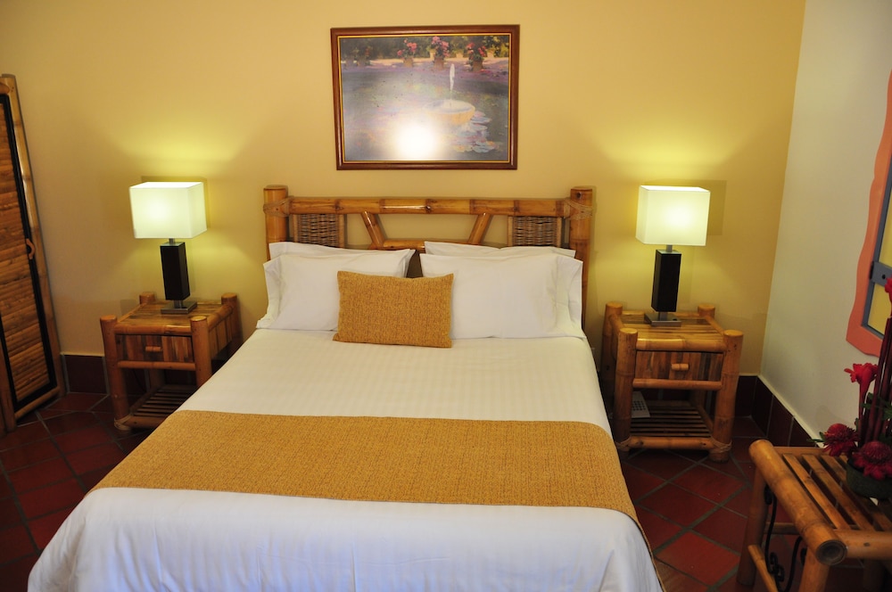 Hotel Campestre Las Camelias 34/71