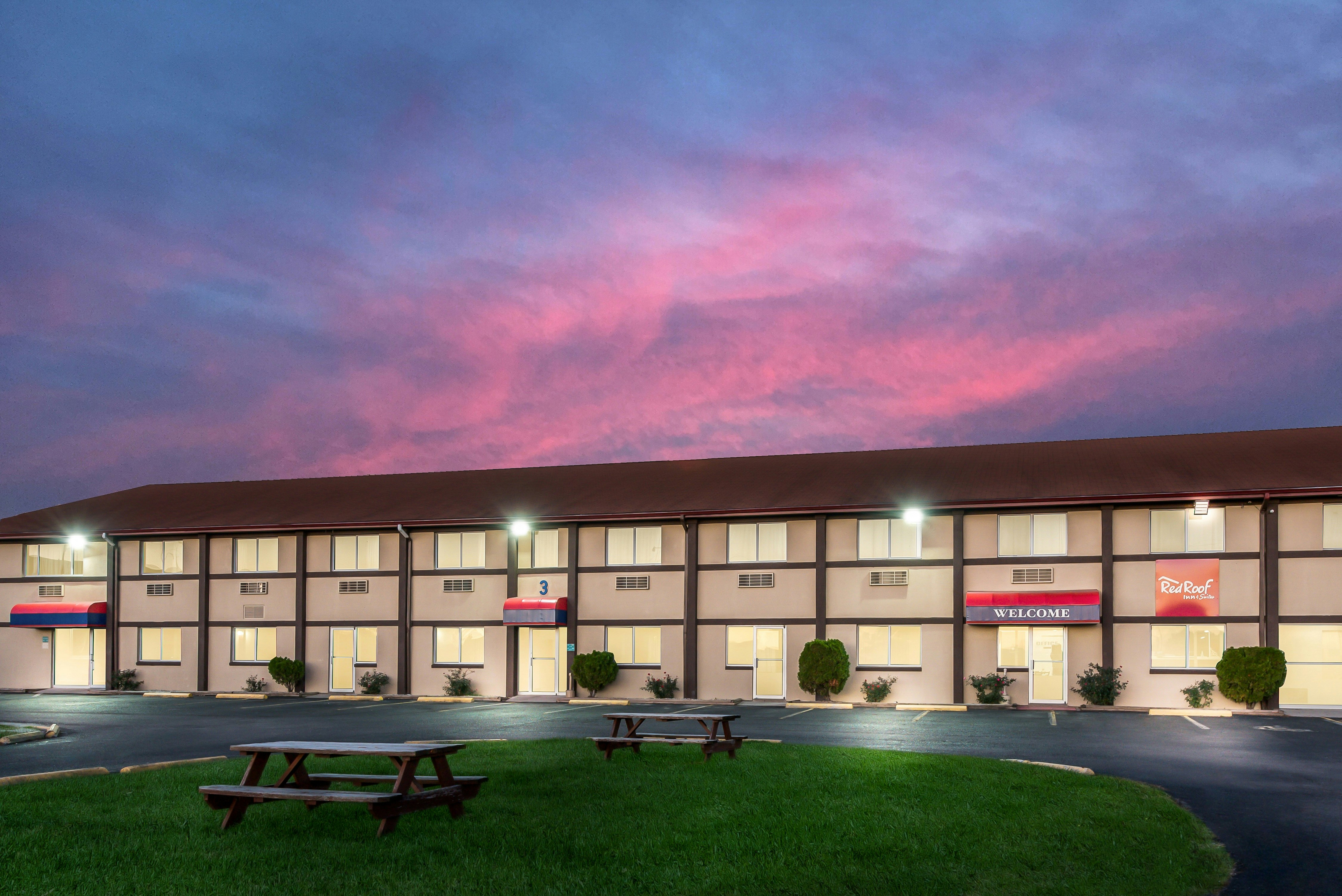 Red Roof Inn & Suites Wapakoneta 2/31