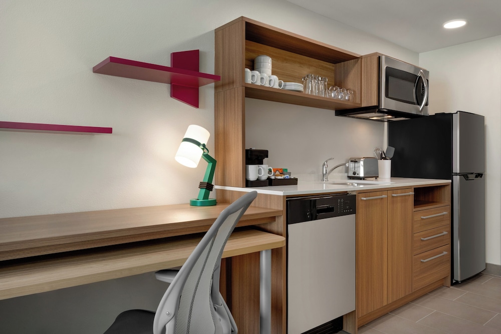 Home2 Suites by Hilton Denton 20/44