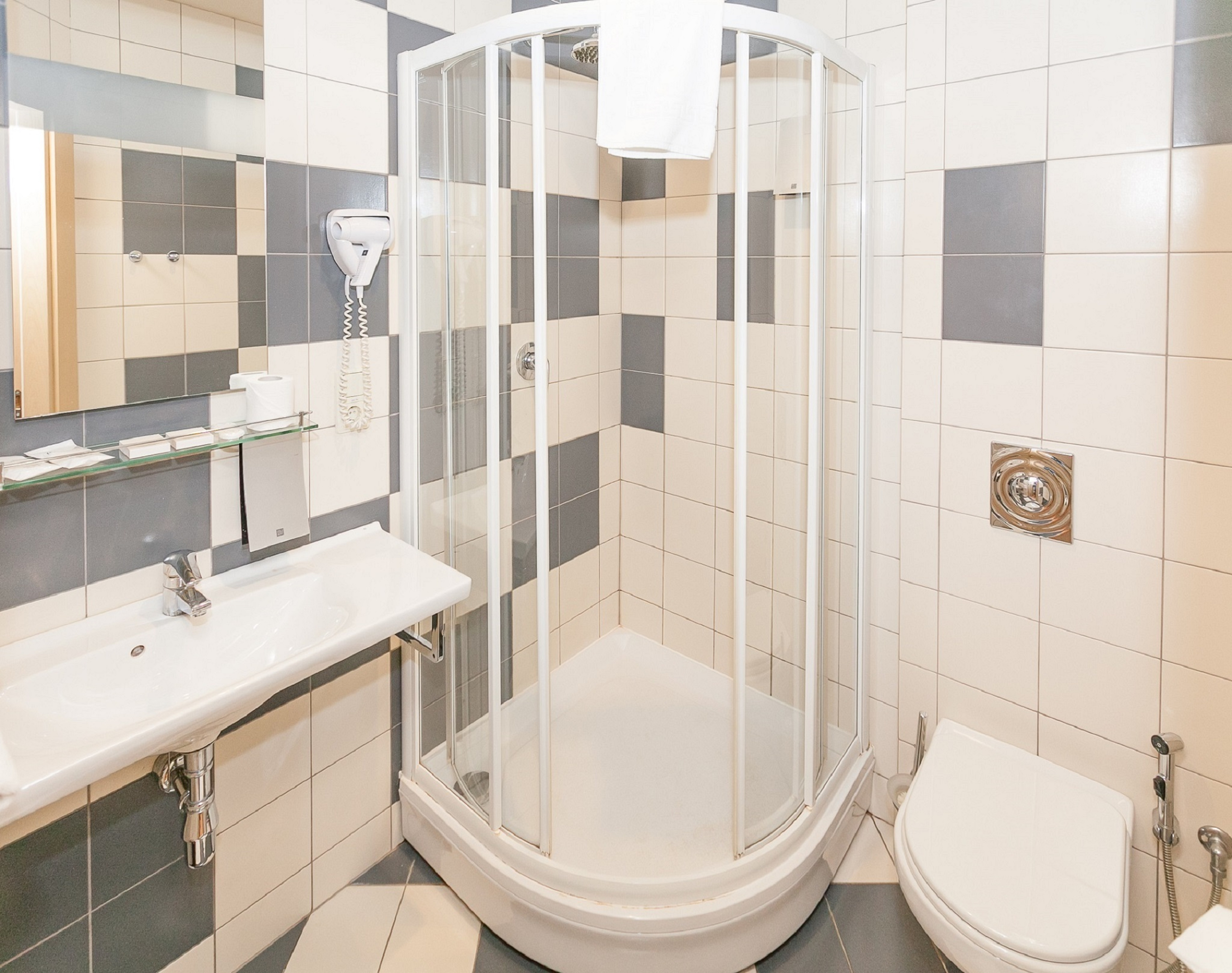 Rija Riga City Centre Hotel 48/50