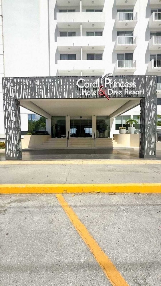 Coral Princess Hotel & Dive Resort 66/78