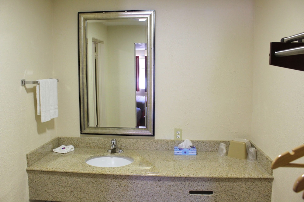 Motel6 Winnie Tx 26/66