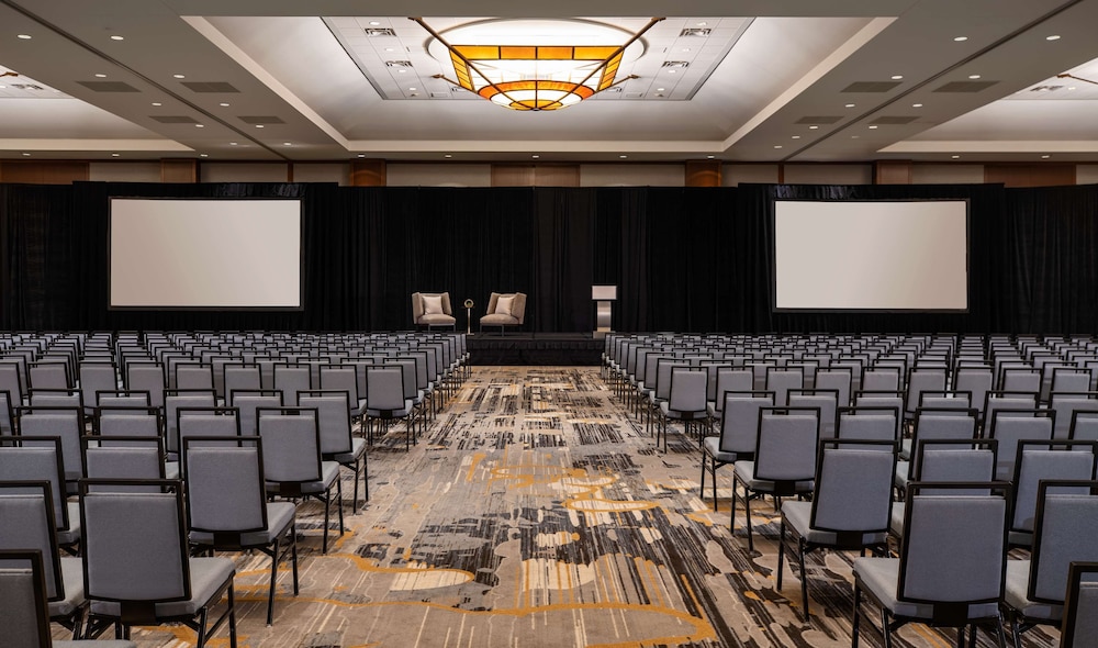 Hyatt Regency Coralville 57/66