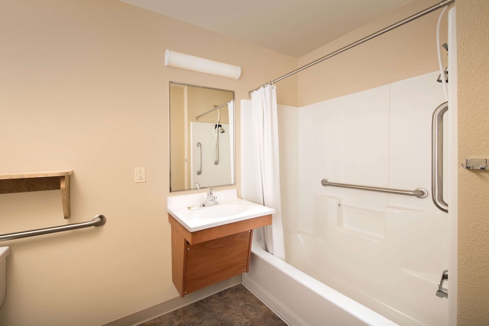 WoodSpring Suites Hobbs 19/36