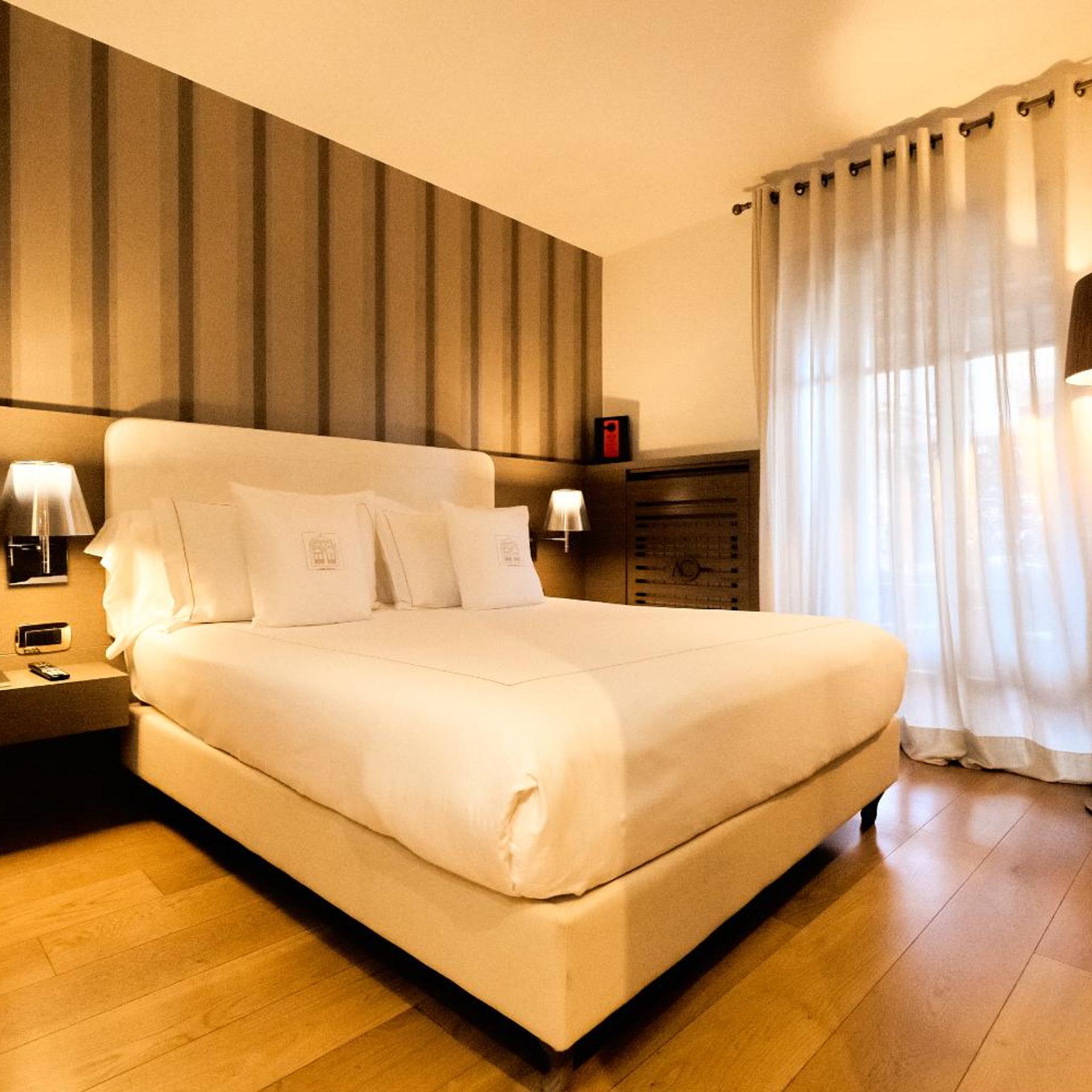 غرفة قياسية بسرير مزدوج، Ambra Cortina Luxury Fashion Boutique Hotel 4/10