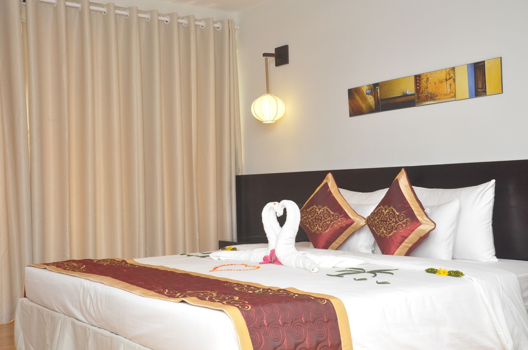PREMIUM, KING BED